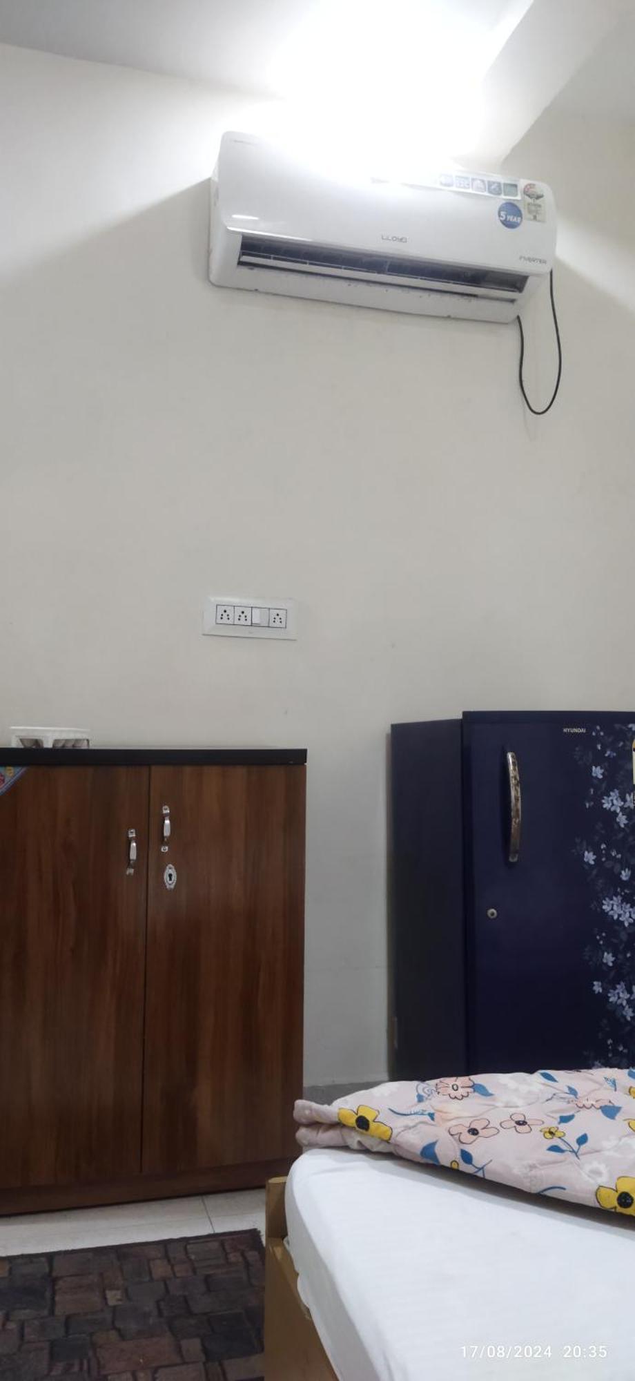 Shree Gajlaxmi Hotel Walking Distance From Mahakaleswar อุจเจน ภายนอก รูปภาพ